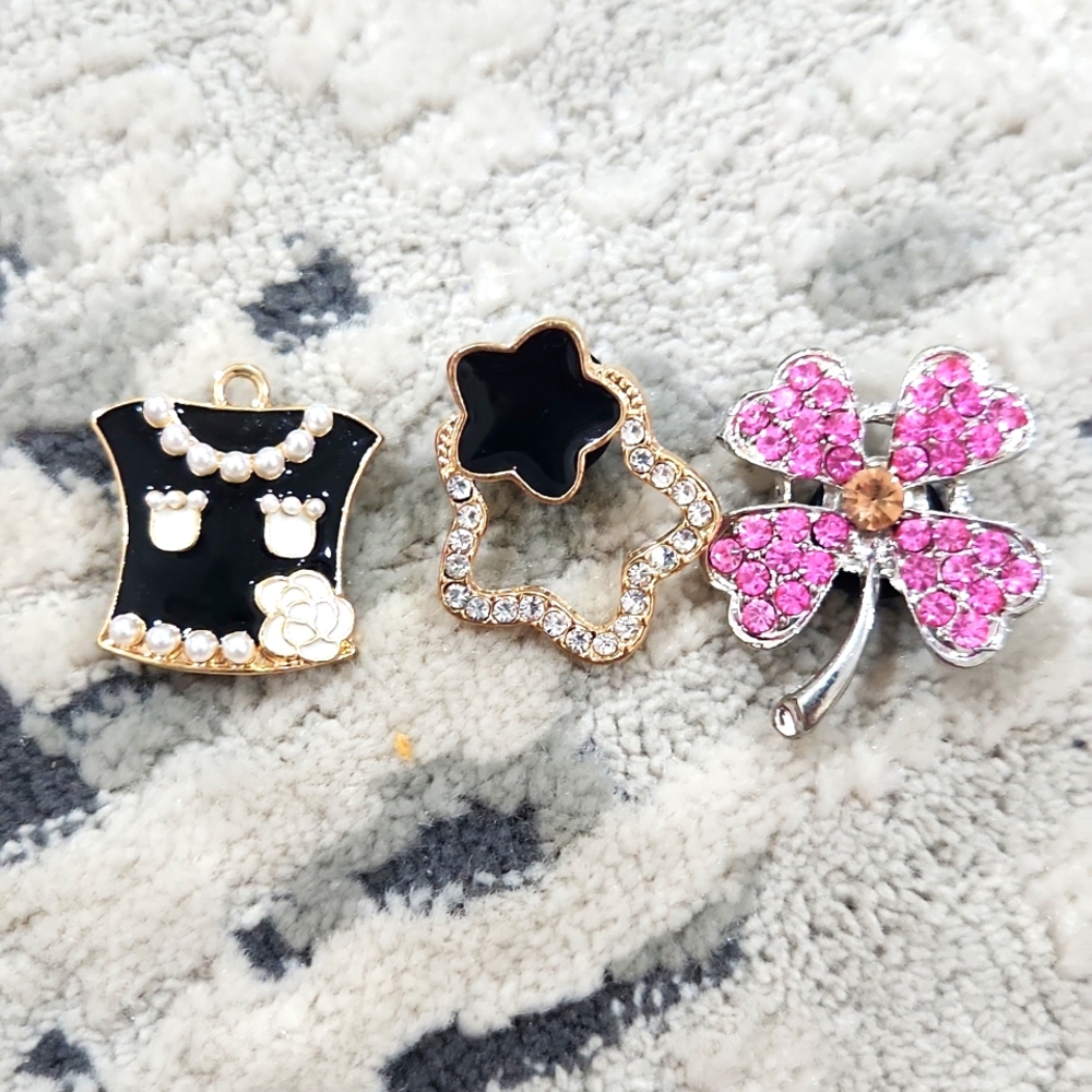 Croc charms